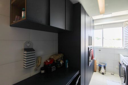 Apartamento à venda com 60m², 2 quartos e 1 vaga Apartamento à venda com 60m², 2 quartos e 1 vagaCozinha e Área de Serviço