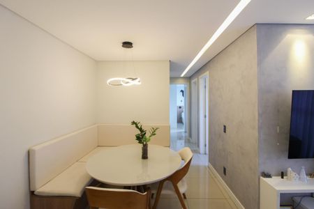 Sala de apartamento à venda com 2 quartos, 60m² em Castelo, Belo Horizonte