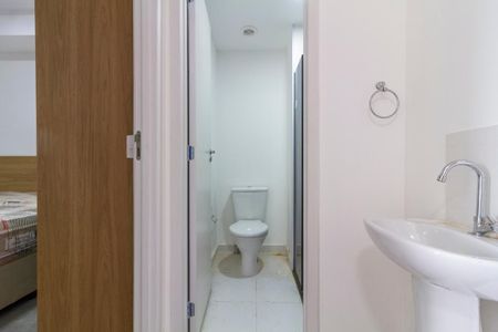 Apartamento para alugar com 28m², 1 quarto e sem vaga Apartamento para alugar com 28m², 1 quarto e sem vagaBanheiro