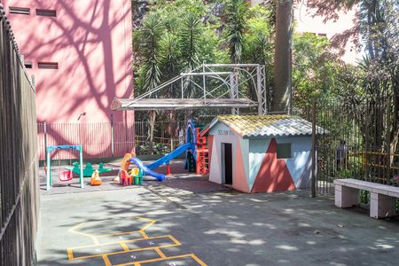 Apartamento para alugar com 55m², 2 quartos e 2 vagasÁrea comum - Playground