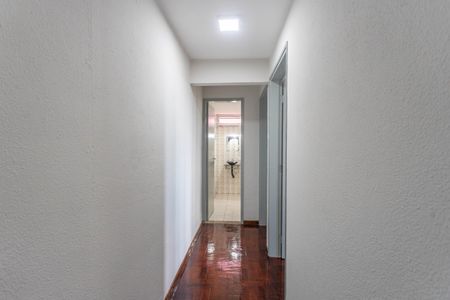 Apartamento para alugar com 55m², 2 quartos e 2 vagasCorredor 