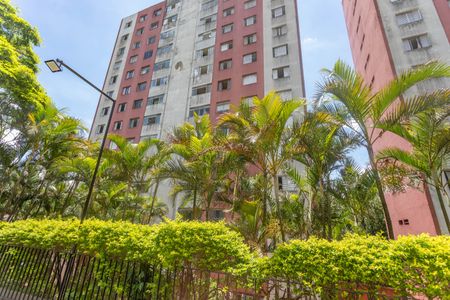 Apartamento para alugar com 55m², 2 quartos e 2 vagasFachada do bloco 
