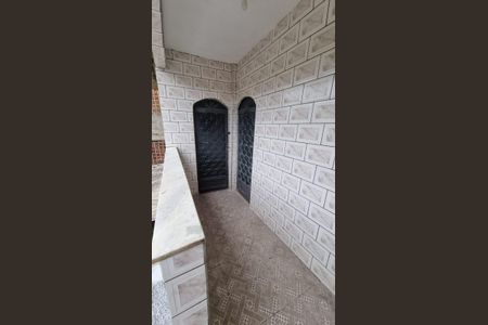 Área externa de casa para alugar com 2 quartos, 78m² em Rocha Miranda, Rio de Janeiro