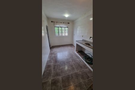 Cozinha de casa para alugar com 2 quartos, 78m² em Rocha Miranda, Rio de Janeiro