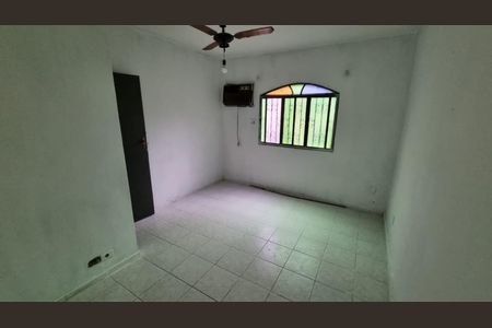 Quarto de casa para alugar com 2 quartos, 78m² em Rocha Miranda, Rio de Janeiro