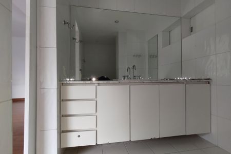 Apartamento à venda com 95m², 3 quartos e 1 vagaBanheiro da Suíte