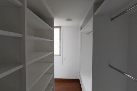 Apartamento à venda com 95m², 3 quartos e 1 vagaCloset da suíte