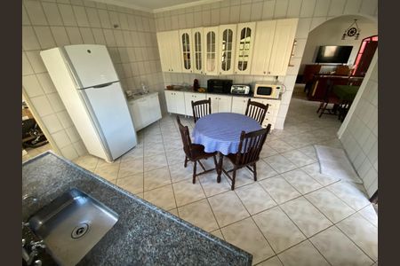 Casa de Condomínio para alugar com 3 quartos, 120m² em Chácara Recanto Verde, Cotia