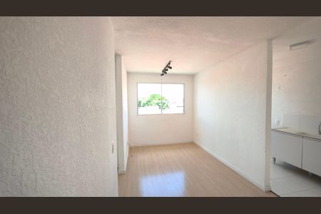 Sala de apartamento para alugar com 2 quartos, 45m² em Vila da Paz, São Paulo