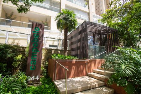 Apartamento para alugar com 233m², 3 quartos e 4 vagasFachada e portaria