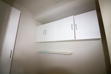 Apartamento para alugar com 233m², 3 quartos e 4 vagasQuarto de Serviço / Dispensa
