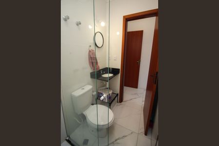 Casa à venda com 93m², 2 quartos e 2 vagasBanheiro da Suíte 2