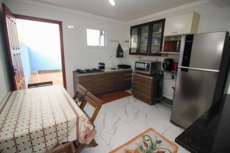 Casa à venda com 93m², 2 quartos e 2 vagasCozinha