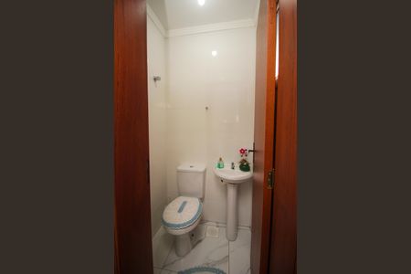 Casa à venda com 93m², 2 quartos e 2 vagasLavabo