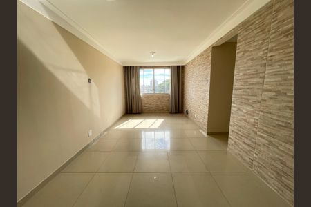 Apartamento para alugar com 76m², 3 quartos e 1 vagaSala