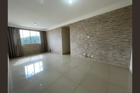 Apartamento para alugar com 76m², 3 quartos e 1 vagaSala