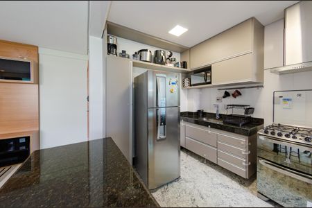 Apartamento para alugar com 60m², 2 quartos e 2 vagas Apartamento para alugar com 60m², 2 quartos e 2 vagasCozinha