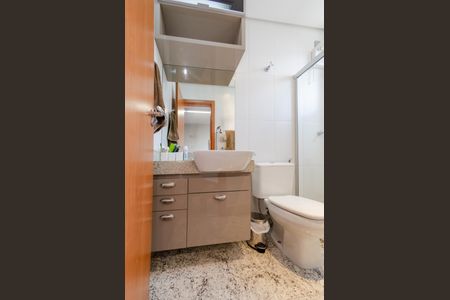 Apartamento para alugar com 60m², 2 quartos e 2 vagas Apartamento para alugar com 60m², 2 quartos e 2 vagasBanheiro suíte 1