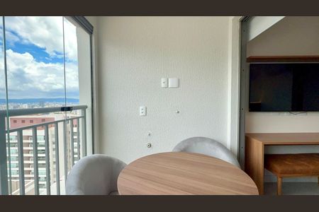 Studio para alugar com 26m², 1 quarto e sem vaga Studio para alugar com 26m², 1 quarto e sem vagaVaranda