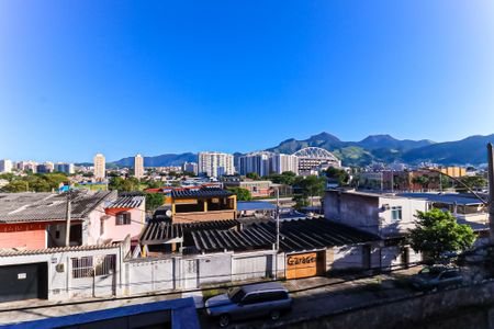 Sala vista  de apartamento para alugar com 2 quartos, 35m² em Pilares, Rio de Janeiro
