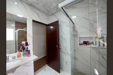 Casa para alugar com 290m², 3 quartos e 2 vagasBanheiro 1