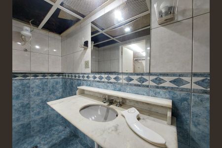 Casa para alugar com 290m², 3 quartos e 2 vagasBanheiro no Salão de Festas