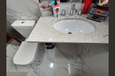 Casa para alugar com 290m², 3 quartos e 2 vagasBanheiro Social