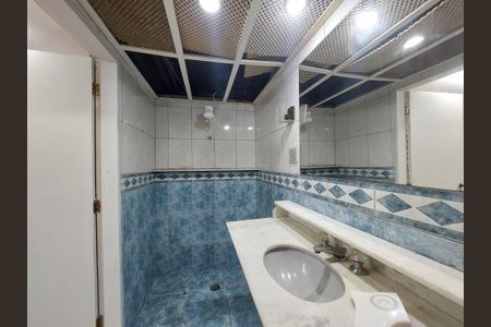 Casa para alugar com 290m², 3 quartos e 2 vagasBanheiro no Salão de Festas