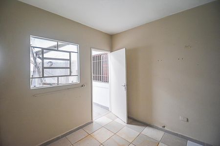 Casa à venda com 200m², 2 quartos e 5 vagasQuarto de Serviço