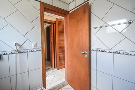 Casa à venda com 200m², 2 quartos e 5 vagasCasa 2