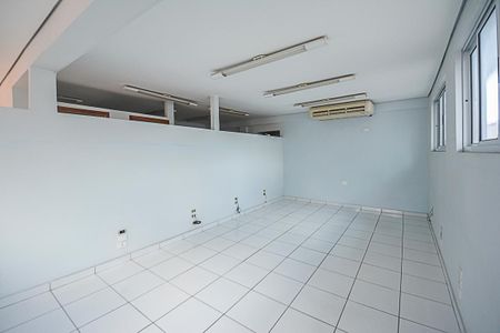 Casa à venda com 200m², 2 quartos e 5 vagasCasa 2