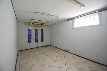 Casa à venda com 200m², 2 quartos e 5 vagasCasa 2