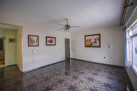 Casa à venda com 200m², 2 quartos e 5 vagasSala