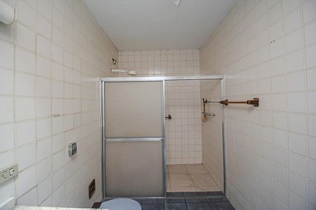 Casa à venda com 200m², 2 quartos e 5 vagasBanheiro