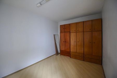 Casa à venda com 200m², 2 quartos e 5 vagasQuarto 2