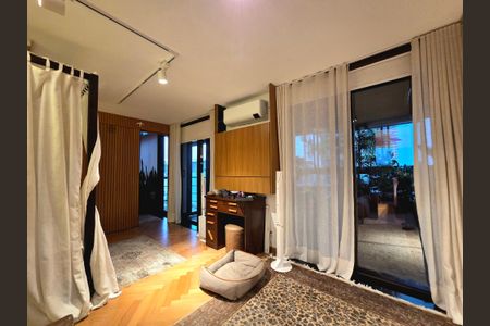 Apartamento à venda com 210m², 2 quartos e 1 vagaSuíte