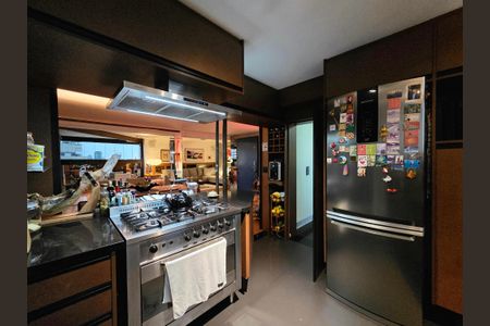 Apartamento à venda com 210m², 2 quartos e 1 vagaCozinha