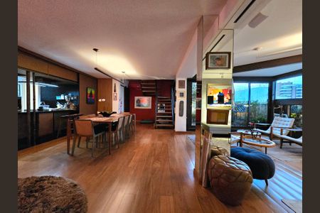 Apartamento à venda com 210m², 2 quartos e 1 vagaSala