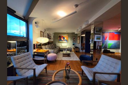 Apartamento à venda com 210m², 2 quartos e 1 vagaSala