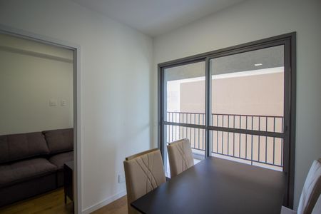 Sala de apartamento para alugar com 2 quartos, 40m² em Santo Amaro, São Paulo