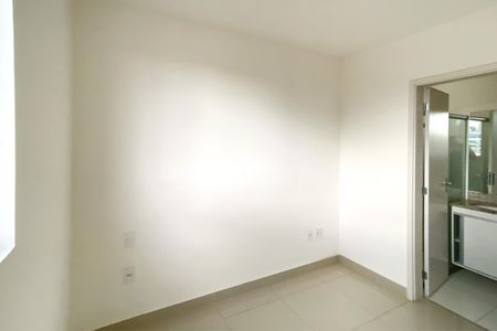 Apartamento à venda com 80m², 3 quartos e 2 vagas Apartamento à venda com 80m², 3 quartos e 2 vagasSuite 1