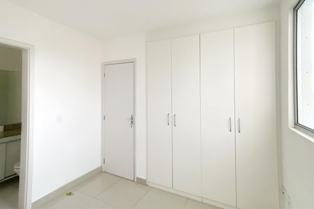 Apartamento à venda com 80m², 3 quartos e 2 vagas Apartamento à venda com 80m², 3 quartos e 2 vagasSuite 1