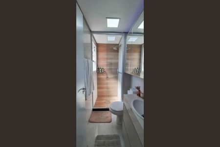 Apartamento à venda com 60m², 2 quartos e 1 vaga Apartamento à venda com 60m², 2 quartos e 1 vagaBanheiro da Suíte