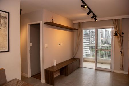 Sala de apartamento para alugar com 2 quartos, 65m² em Chácara Santo Antônio, São Paulo