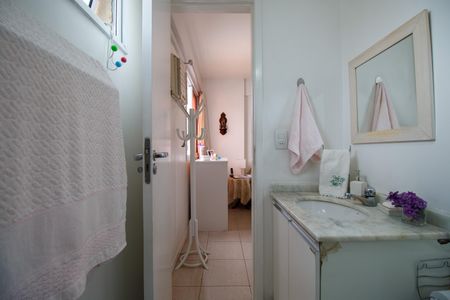 Apartamento à venda com 70m², 2 quartos e 1 vagaBanheiro Suite