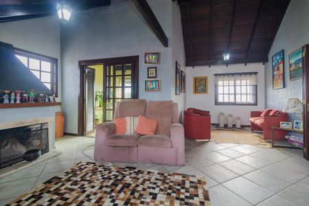 Casa à venda com 330m², 3 quartos e 3 vagasSotão