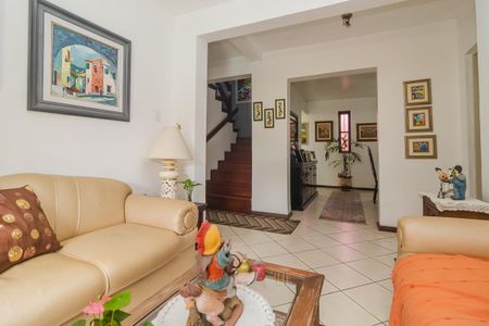 Sala de casa à venda com 3 quartos, 330m² em Serraria, Porto Alegre