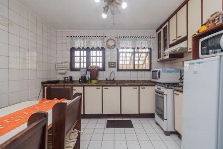 Casa à venda com 330m², 3 quartos e 3 vagasCozinha