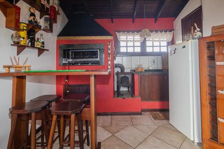 Casa à venda com 330m², 3 quartos e 3 vagasCobertura / Churrasqueira