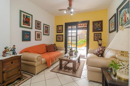 Sala de casa à venda com 3 quartos, 330m² em Serraria, Porto Alegre